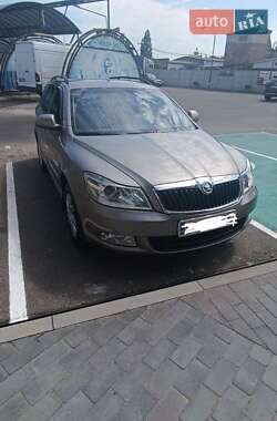 Универсал Skoda Octavia 2009 в Чернигове