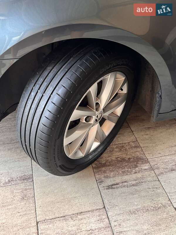 Универсал Skoda Octavia 2017 в Кропивницком