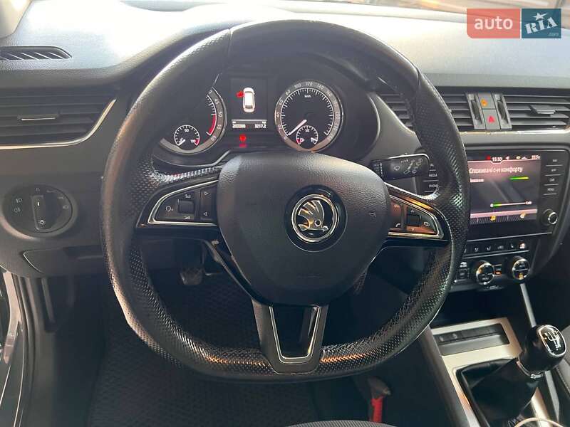 Универсал Skoda Octavia 2017 в Кропивницком