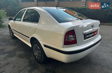 Лифтбек Skoda Octavia 2005 в 