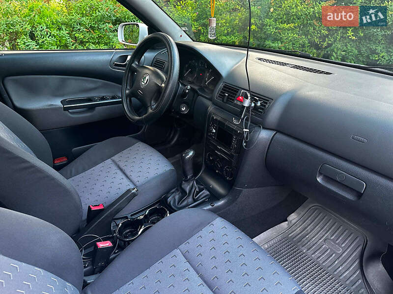 Лифтбек Skoda Octavia 2005 в Киеве