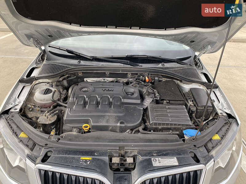 Універсал Skoda Octavia 2015 в Ужгороді