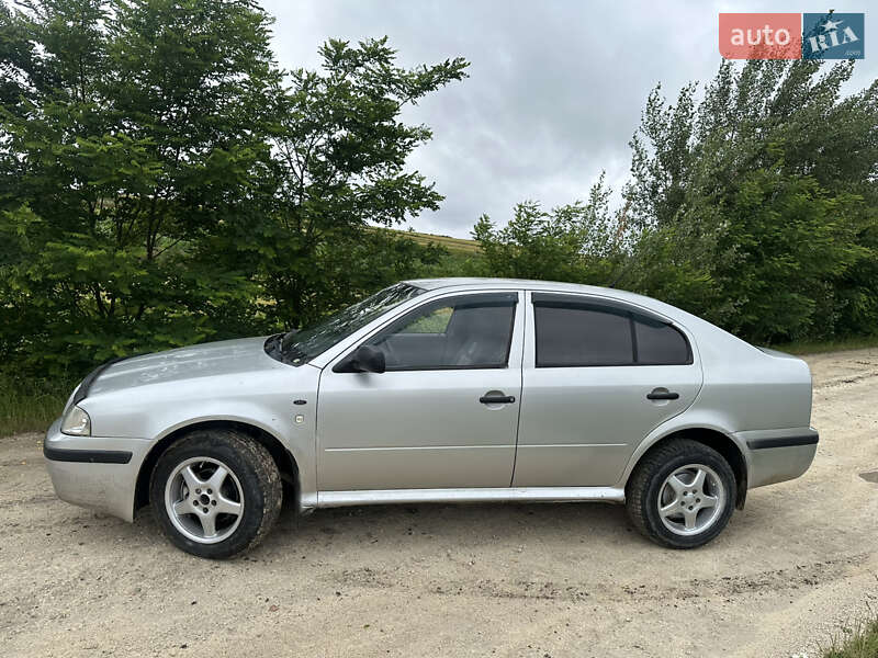 Лифтбек Skoda Octavia 2003 в Вишневце