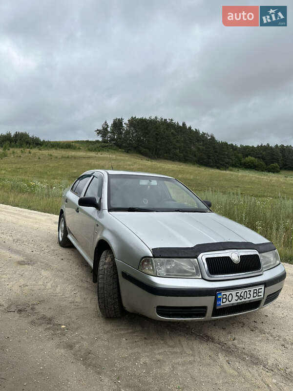 Лифтбек Skoda Octavia 2003 в Вишневце
