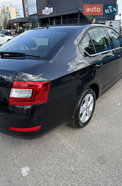 Лифтбек Skoda Octavia 2013 в 