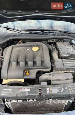 Лифтбек Skoda Octavia 2010 в 