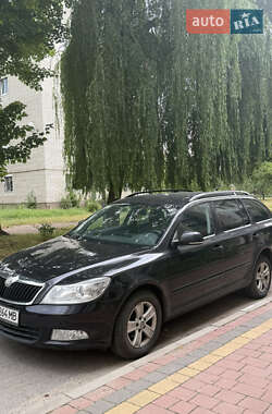 Универсал Skoda Octavia 2010 в Стрые