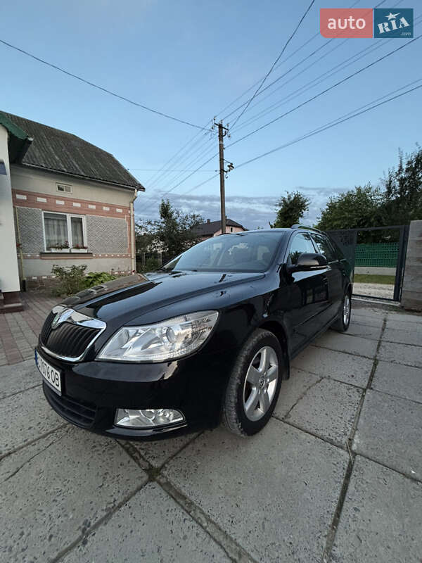 Универсал Skoda Octavia 2009 в Самборе