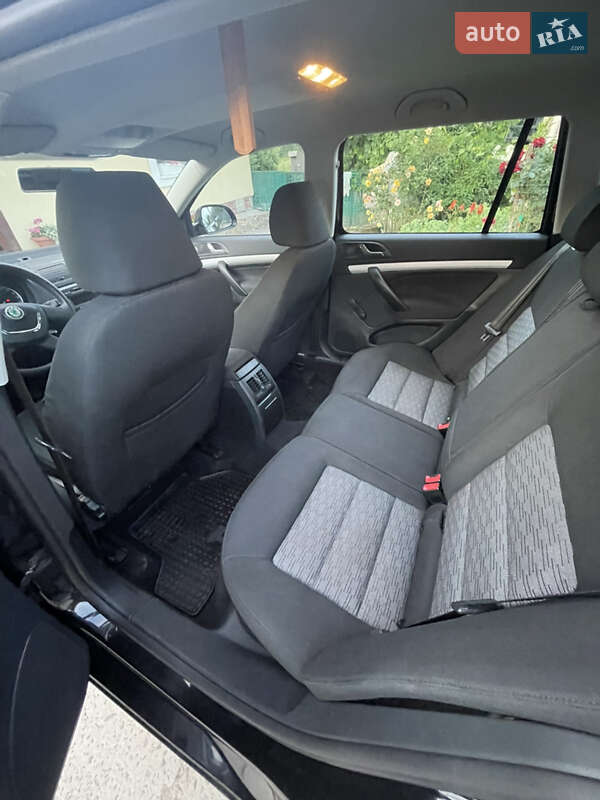 Универсал Skoda Octavia 2009 в Самборе