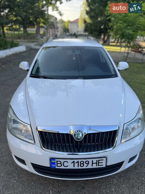 Универсал Skoda Octavia 2012 в Самборе
