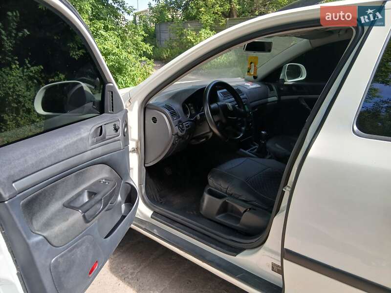Универсал Skoda Octavia 2012 в Прилуках