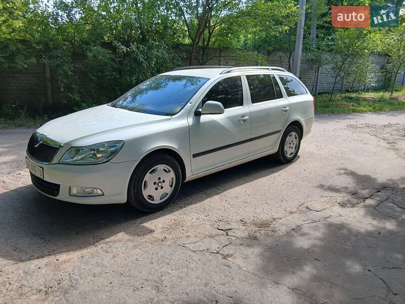Универсал Skoda Octavia 2012 в Прилуках