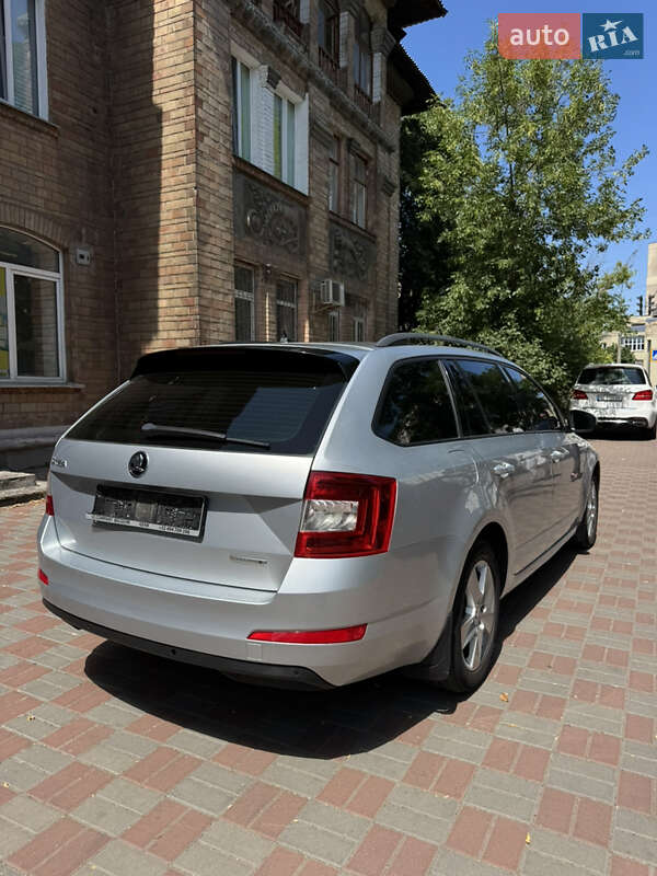 Универсал Skoda Octavia 2015 в Киеве