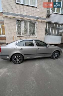 Лифтбек Skoda Octavia 2008 в 