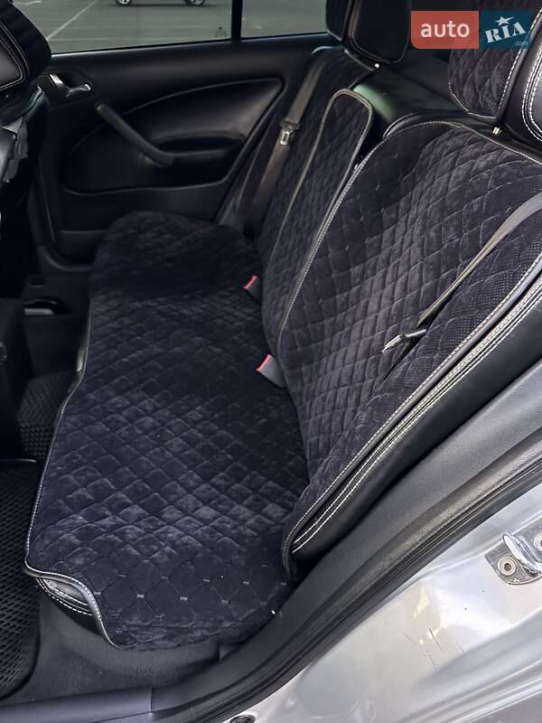 Лифтбек Skoda Octavia 2001 в Одессе