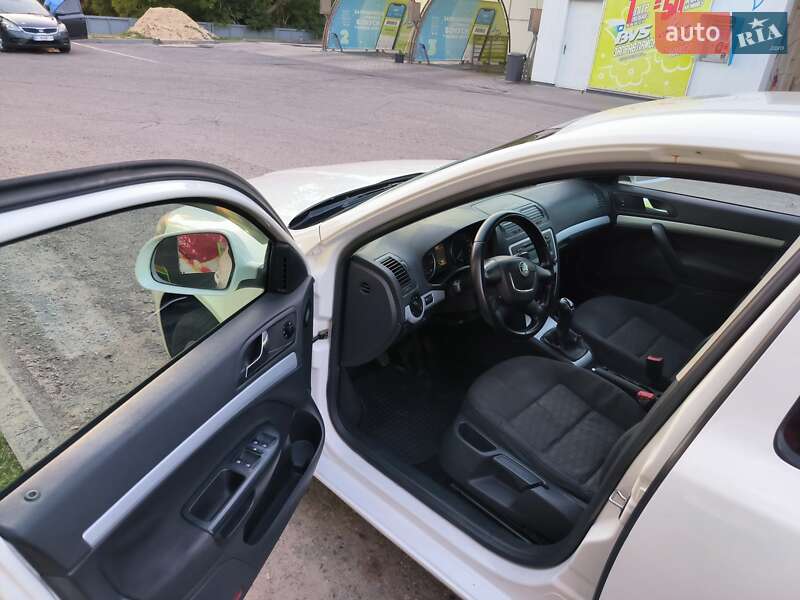 Лифтбек Skoda Octavia 2011 в Лубнах