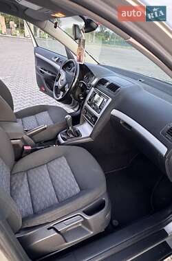 Универсал Skoda Octavia 2010 в 