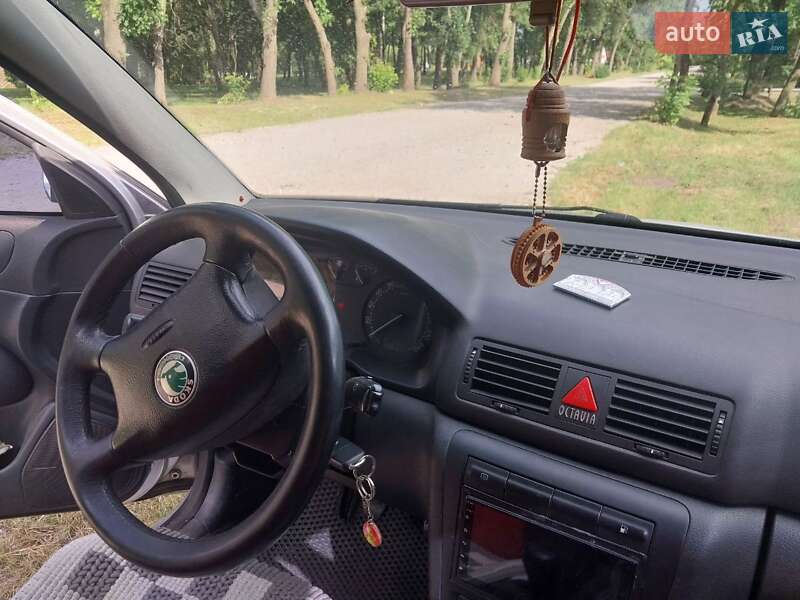 Лифтбек Skoda Octavia 2004 в Переяславе