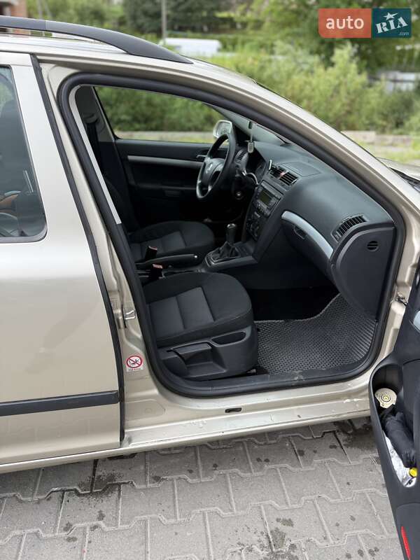 Универсал Skoda Octavia 2006 в Львове