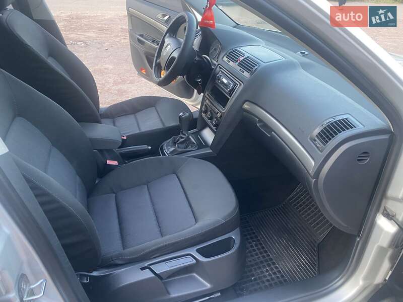 Лифтбек Skoda Octavia 2006 в Нежине