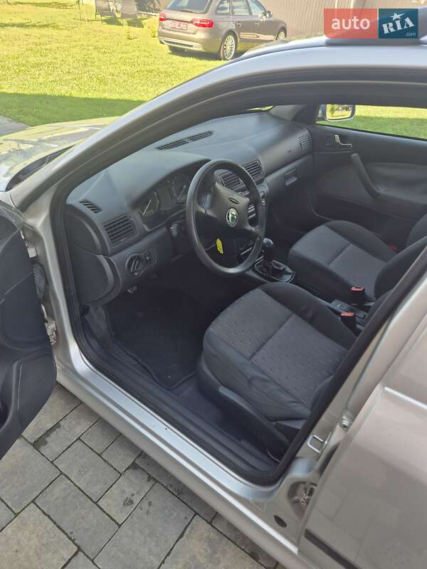 Универсал Skoda Octavia 2003 в Луцке