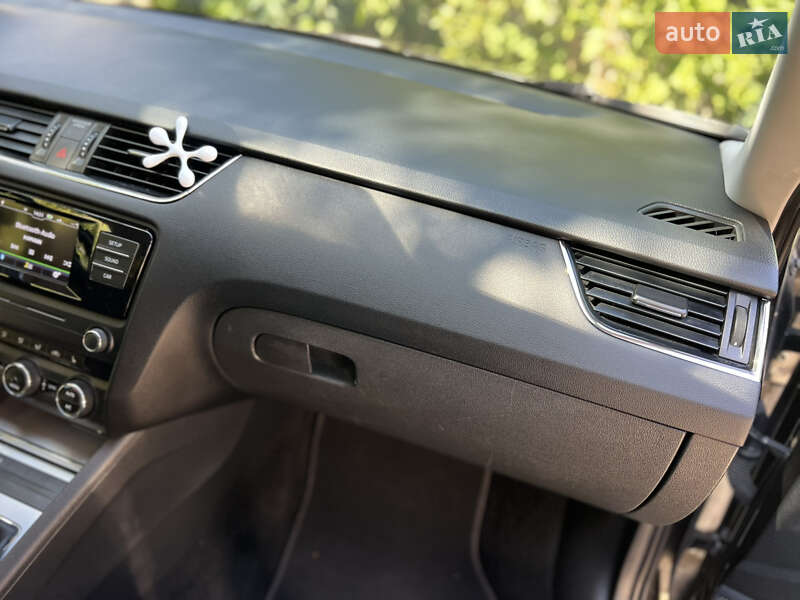 Універсал Skoda Octavia 2015 в Харкові