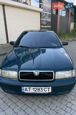 Лифтбек Skoda Octavia 1998 в 