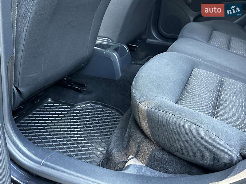 Універсал Skoda Octavia 2011 в Дрогобичі