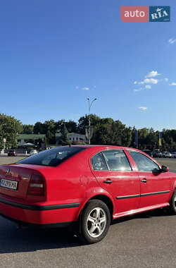 Лифтбек Skoda Octavia 1998 в 