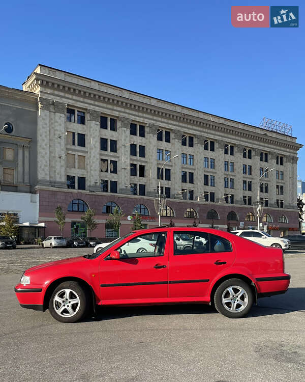 Лифтбек Skoda Octavia 1998 в Харькове