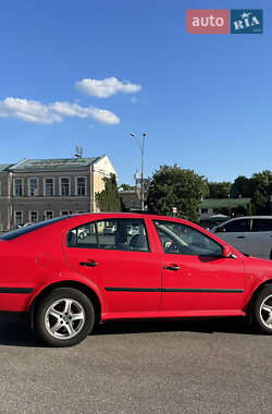 Лифтбек Skoda Octavia 1998 в 
