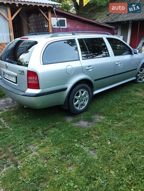 Универсал Skoda Octavia 2008 в Лановцах