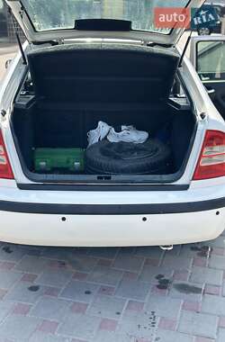 Лифтбек Skoda Octavia 2004 в 