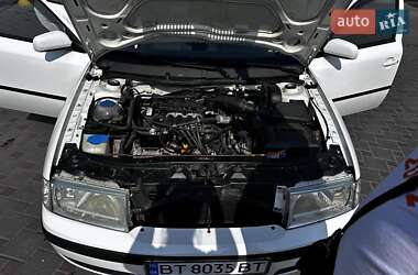 Лифтбек Skoda Octavia 2004 в 
