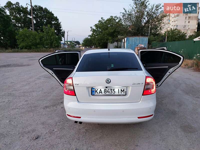 Лифтбек Skoda Octavia 2012 в Кропивницком