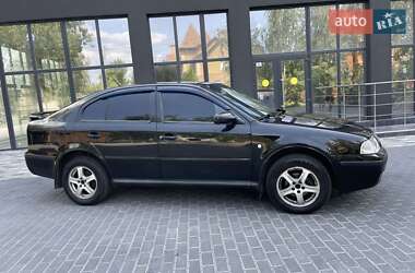 Лифтбек Skoda Octavia 2008 в 