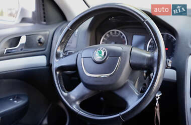 Лифтбек Skoda Octavia 2009 в 