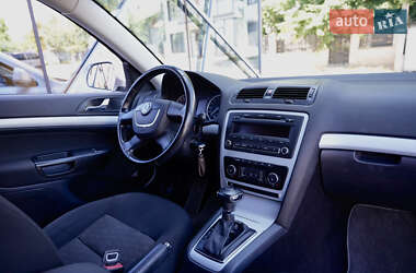 Лифтбек Skoda Octavia 2009 в 