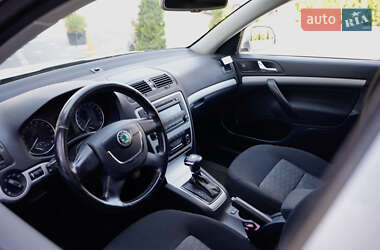 Лифтбек Skoda Octavia 2009 в 