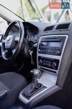 Лифтбек Skoda Octavia 2009 в 
