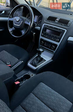 Лифтбек Skoda Octavia 2009 в 