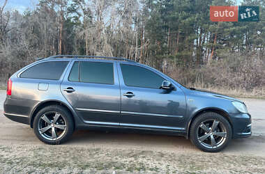 Универсал Skoda Octavia 2011 в 