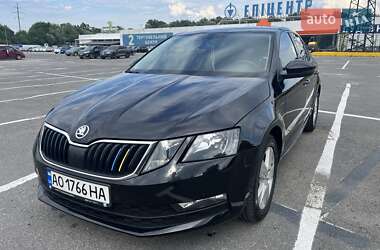 Лифтбек Skoda Octavia 2017 в Ужгороде