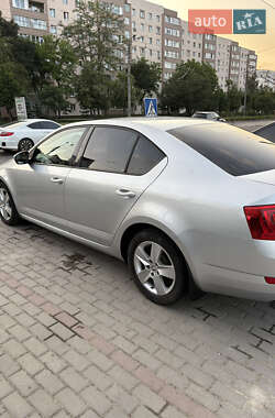 Лифтбек Skoda Octavia 2013 в Ивано-Франковске