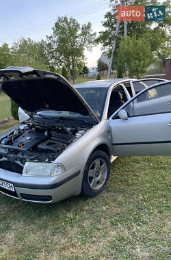 Лифтбек Skoda Octavia 2000 в Теребле