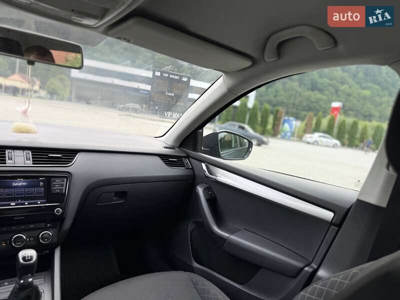 Лифтбек Skoda Octavia 2017 в Ужгороде