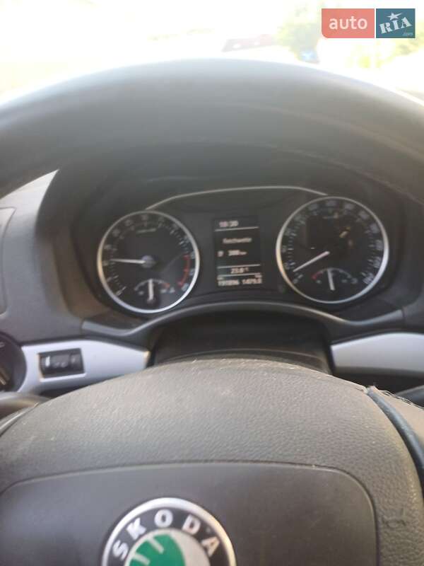 Універсал Skoda Octavia 2010 в Львові фото 4 Універсал Skoda Octavia 2010 в Львові