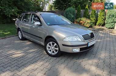 Універсал Skoda Octavia 2008 в Чернівцях
