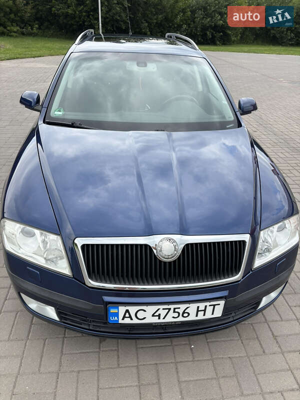 Универсал Skoda Octavia 2008 в Нововолынске