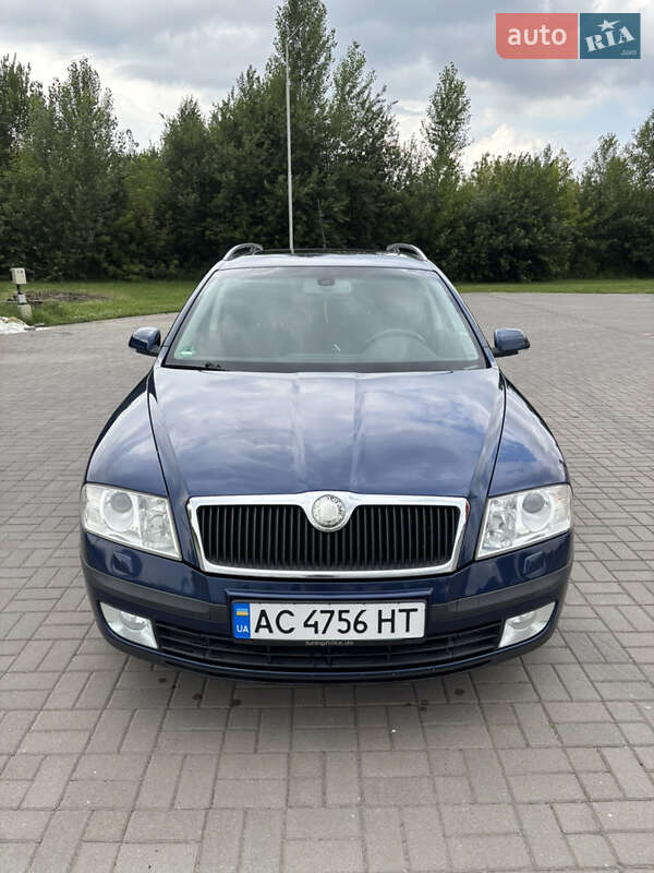 Универсал Skoda Octavia 2008 в Нововолынске